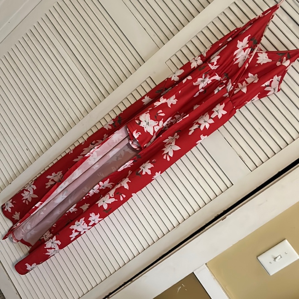 Xtra Large , cris crosses in the mid area. Short/dress